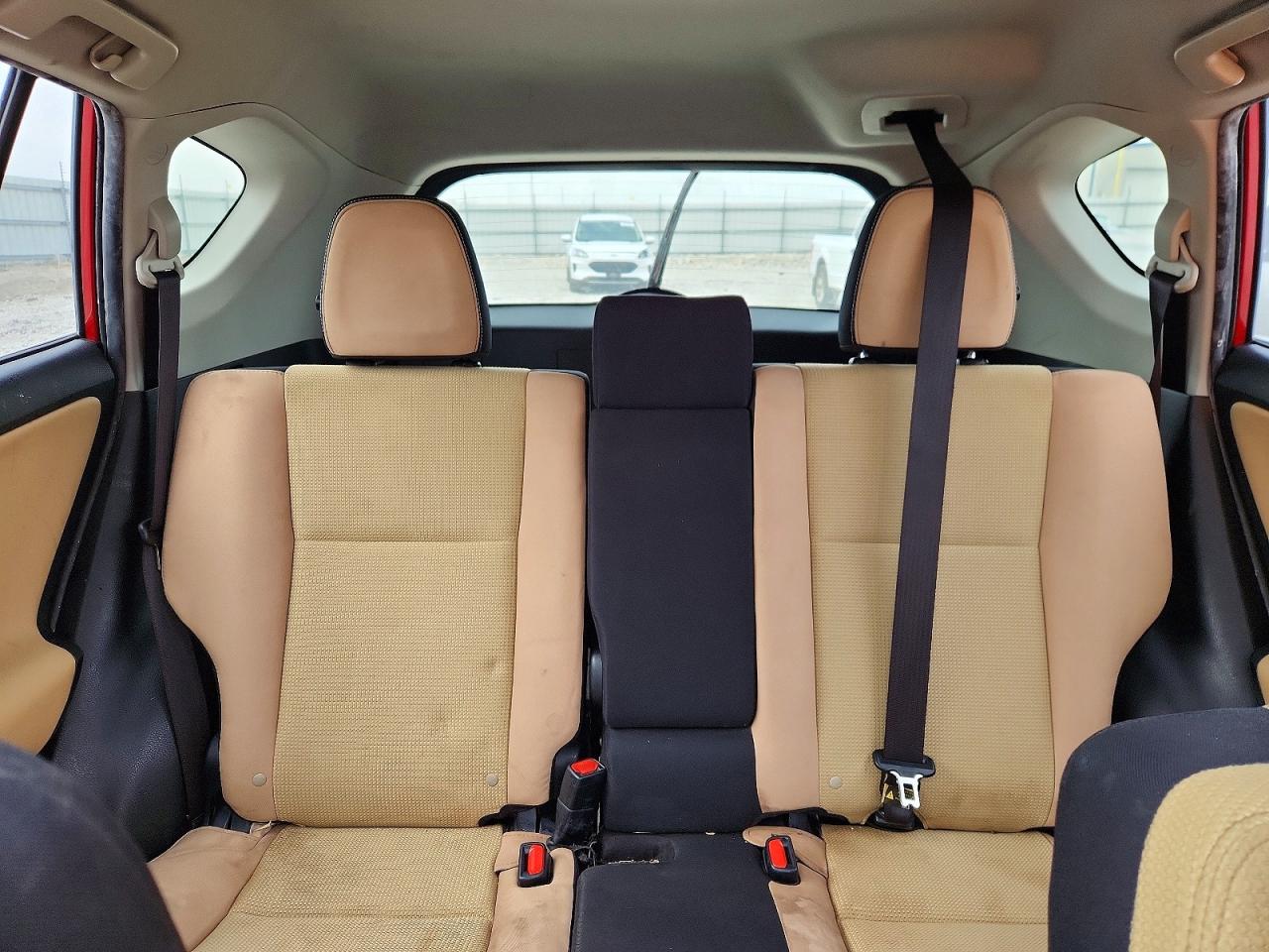 2017 TOYOTA RAV4 XLE photo 10
