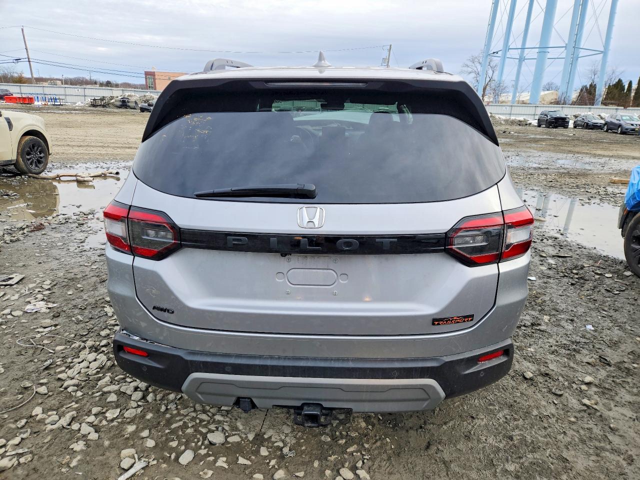 2025 HONDA PILOT TRAILSPORT photo 16