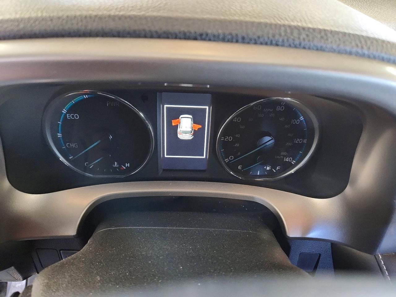 2018 TOYOTA RAV4 HV LIMITED photo 17