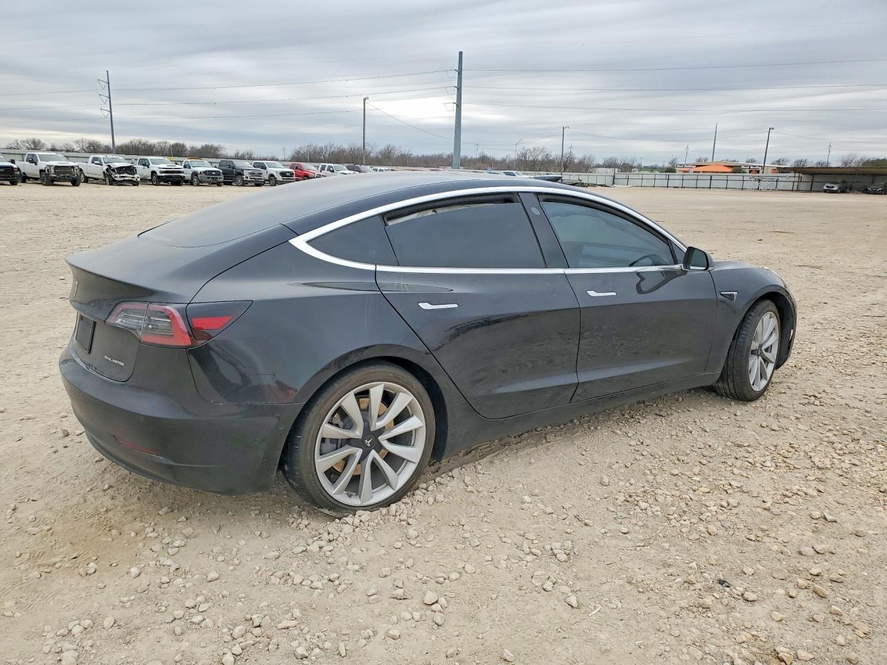2019 TESLA MODEL 3 photo 5
