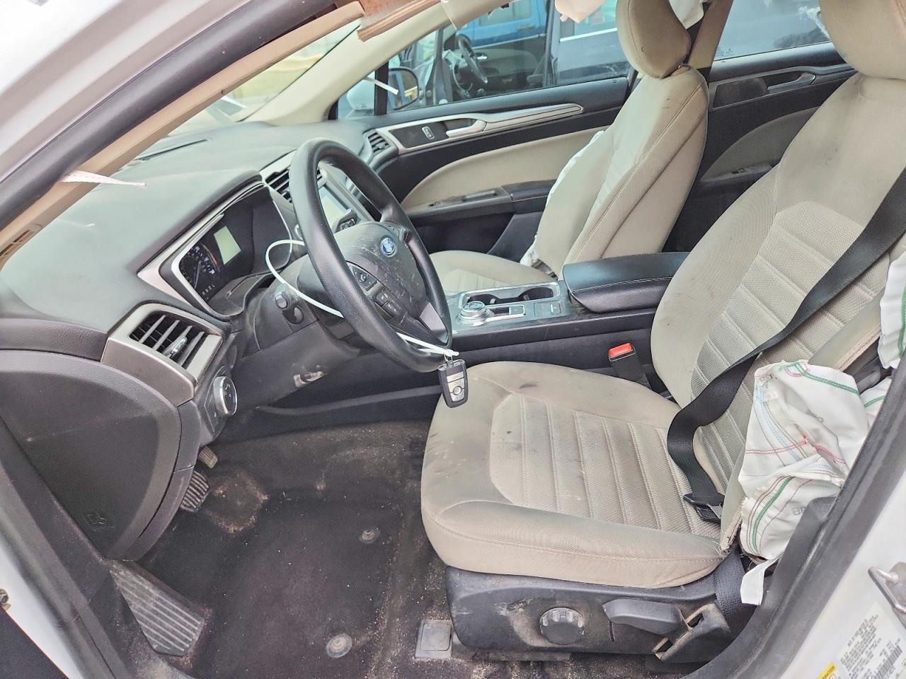 2020 FORD FUSION S photo 7