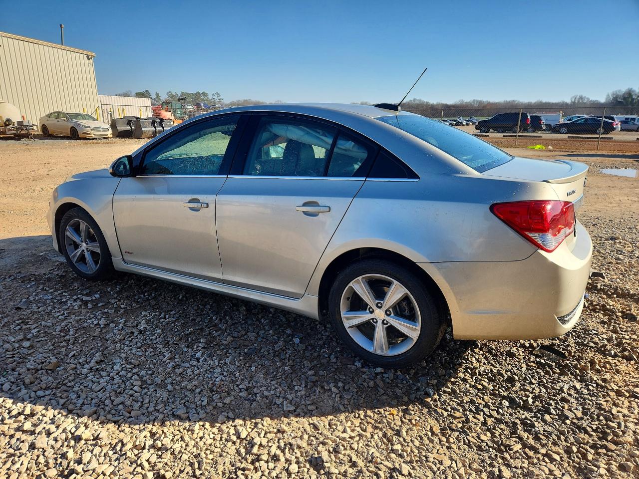 2015 CHEVROLET CRUZE LT photo 2