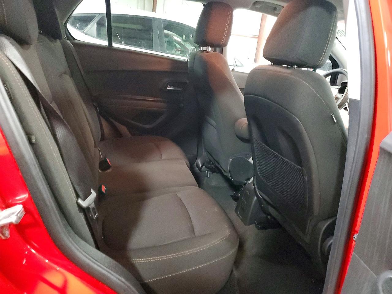 2017 CHEVROLET TRAX 1LT photo 28