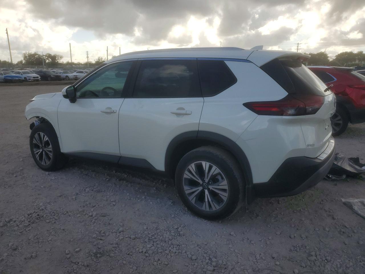 2023 NISSAN ROGUE SV photo 2