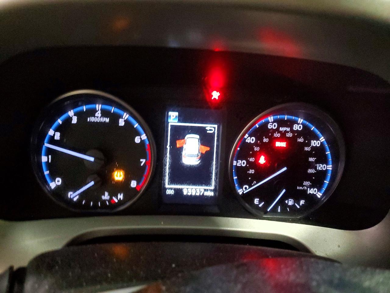 2018 TOYOTA RAV4 LE photo 17