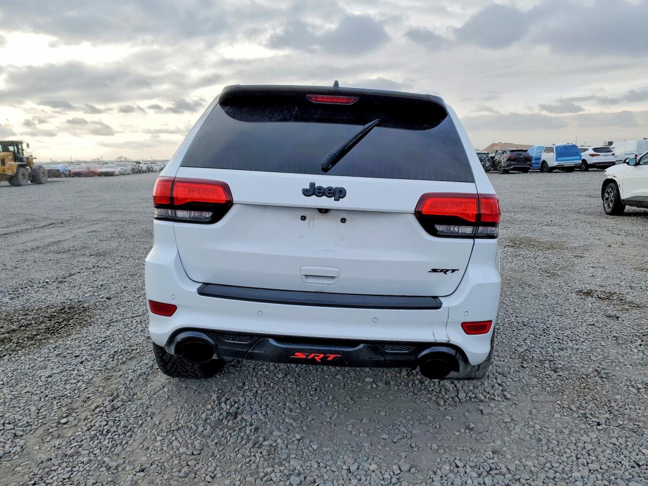 2016 JEEP GRAND CHEROKEE SRT-8 photo 6