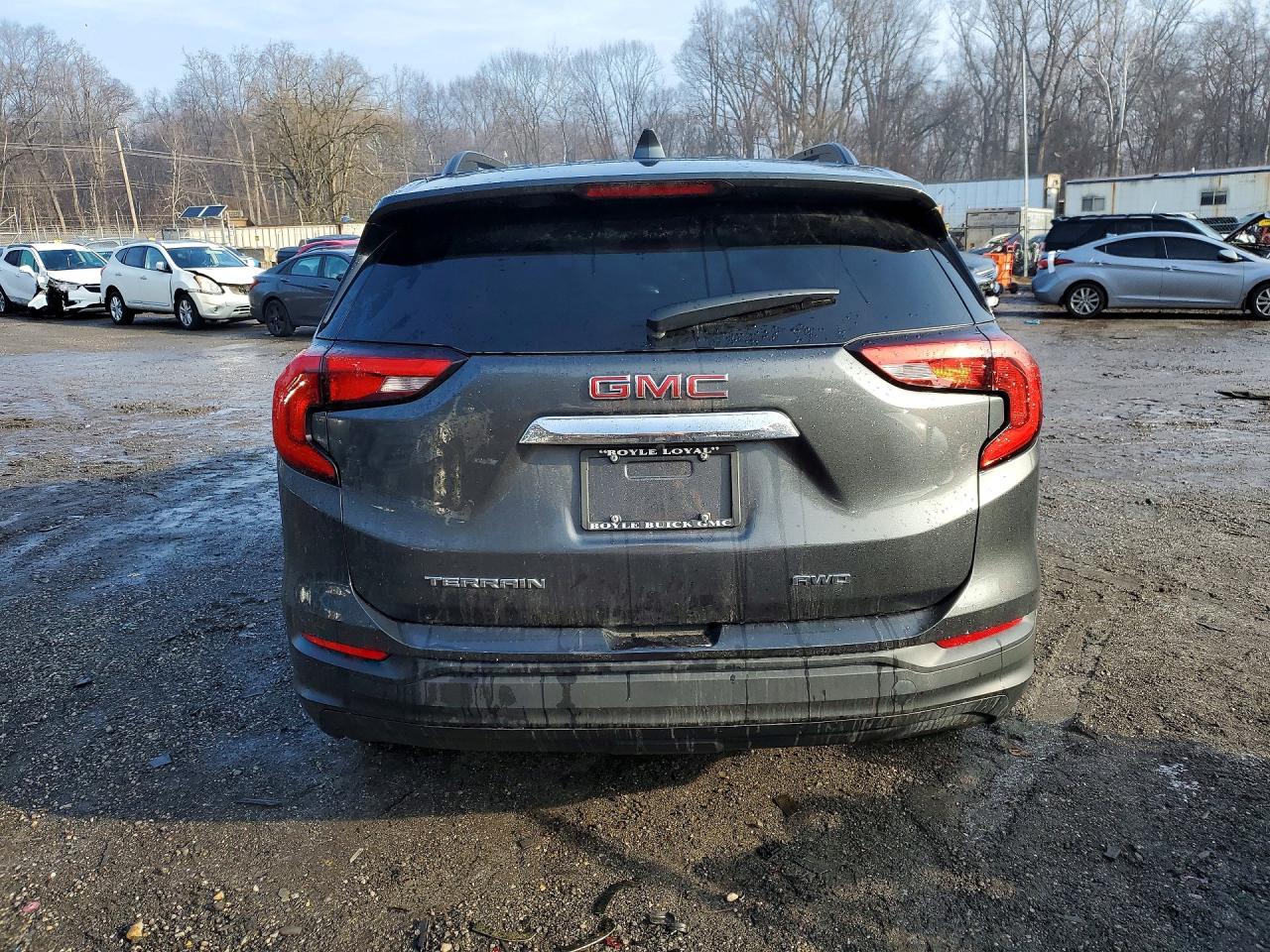 2019 GMC TERRAIN SLE photo 16