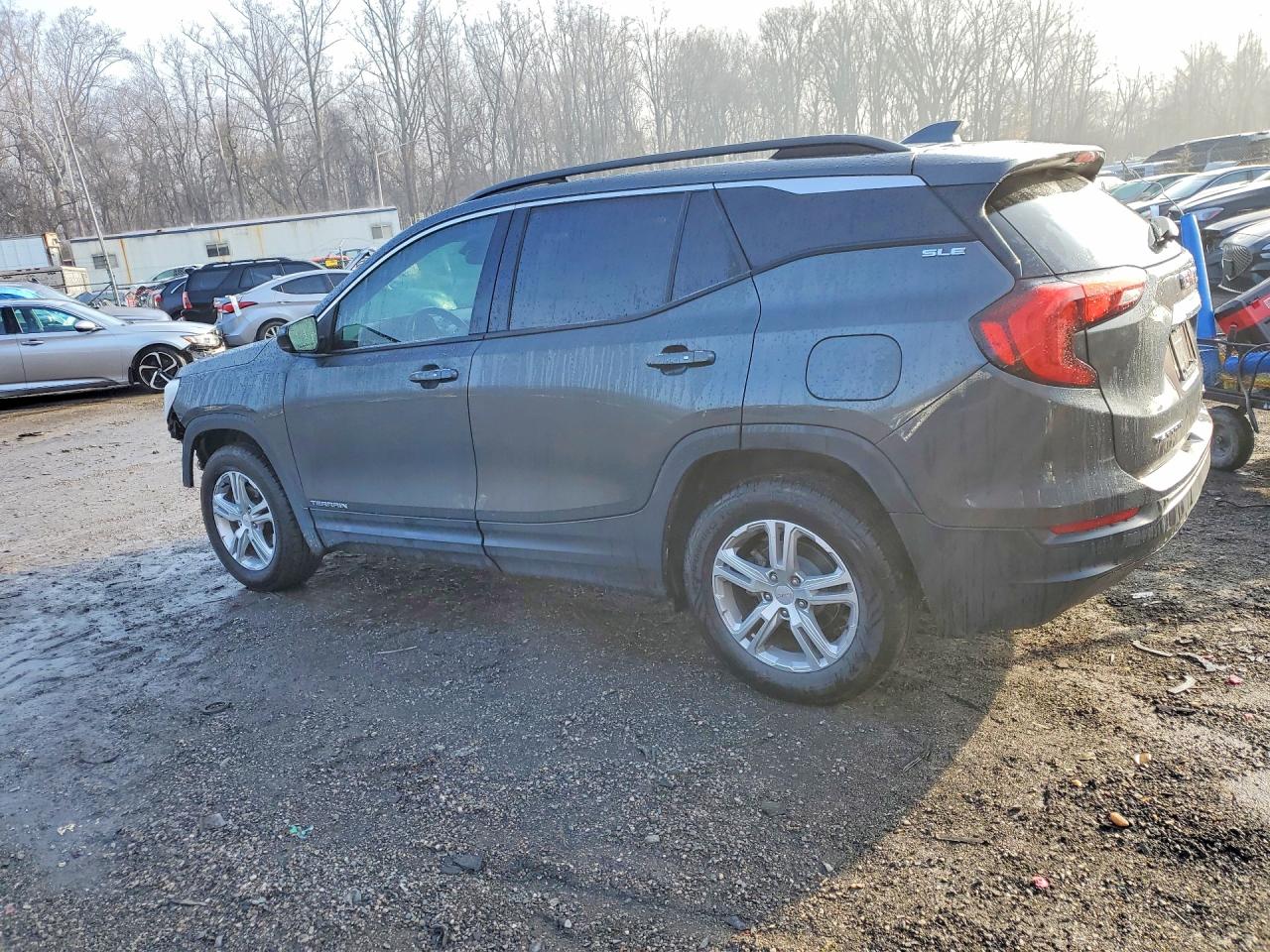 2019 GMC TERRAIN SLE photo 4