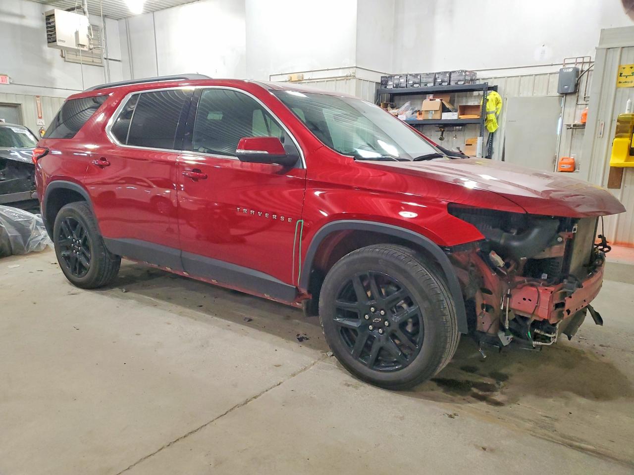 2023 CHEVROLET TRAVERSE LT photo 4