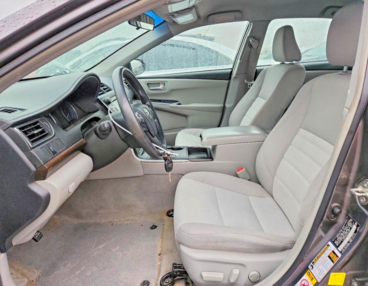 2017 TOYOTA CAMRY LE photo 13