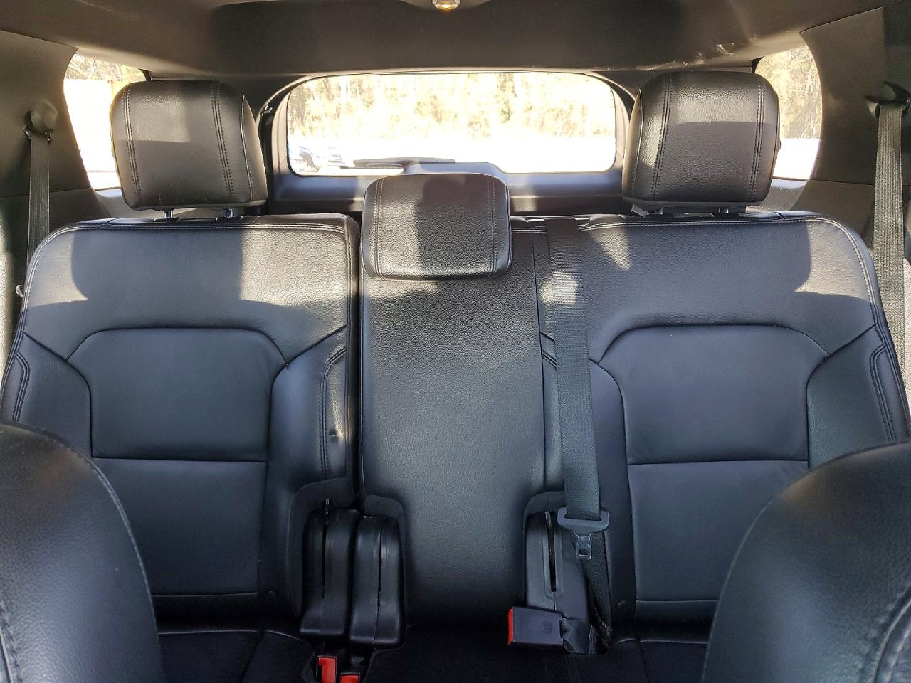 2017 FORD EXPLORER XLT photo 10