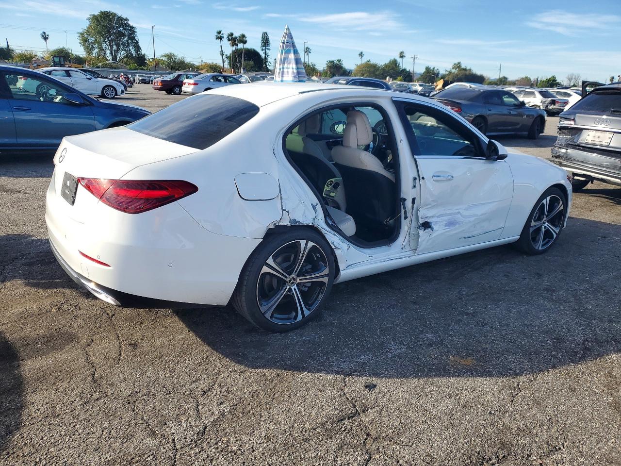 2025 MERCEDES-BENZ C 300 photo 5