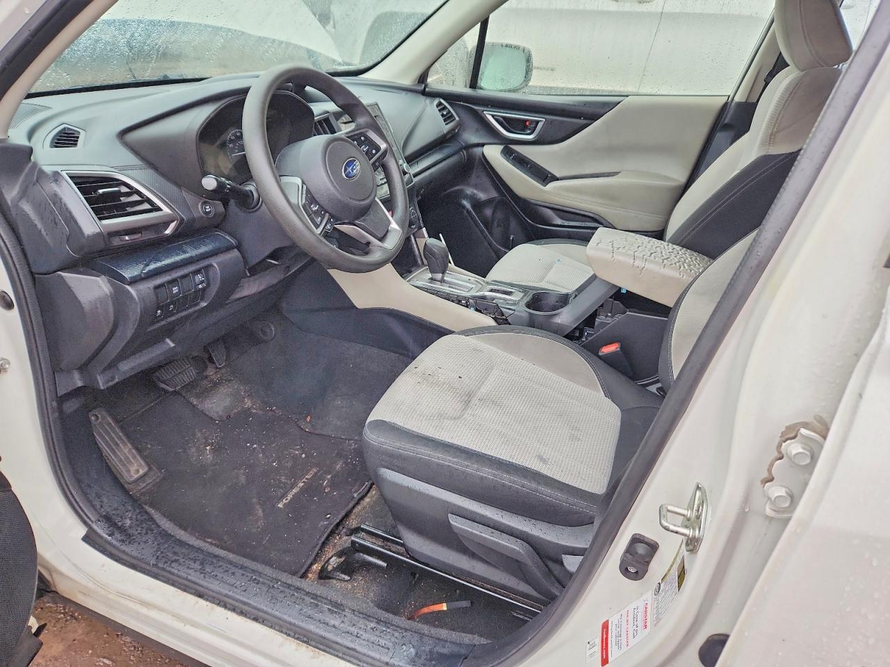 2021 SUBARU FORESTER photo 25