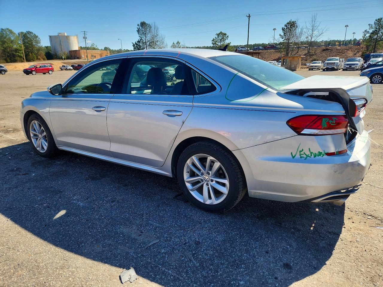 2020 VOLKSWAGEN PASSAT SE photo 3
