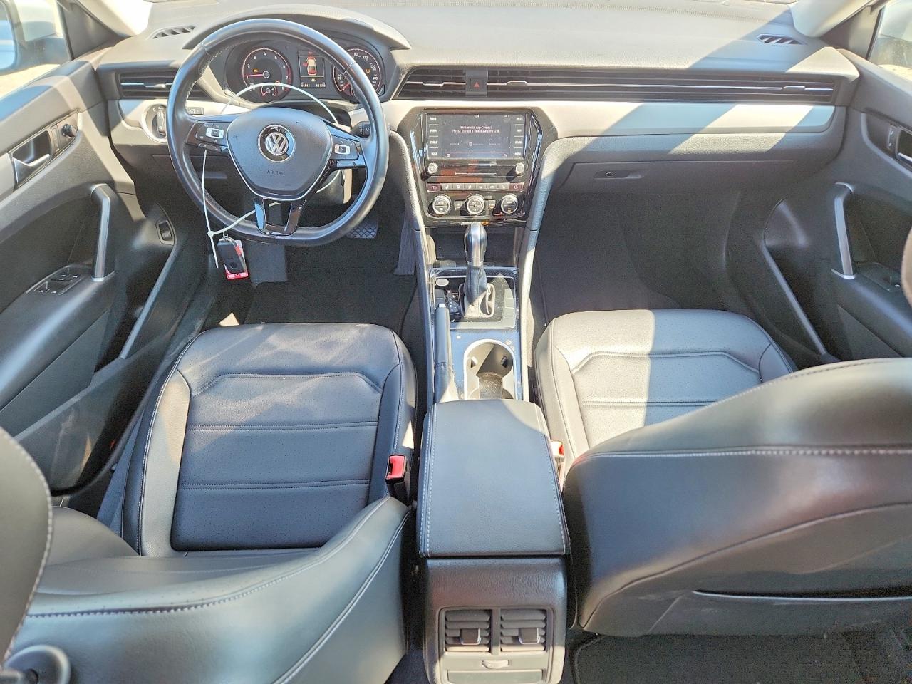 2020 VOLKSWAGEN PASSAT SE photo 15
