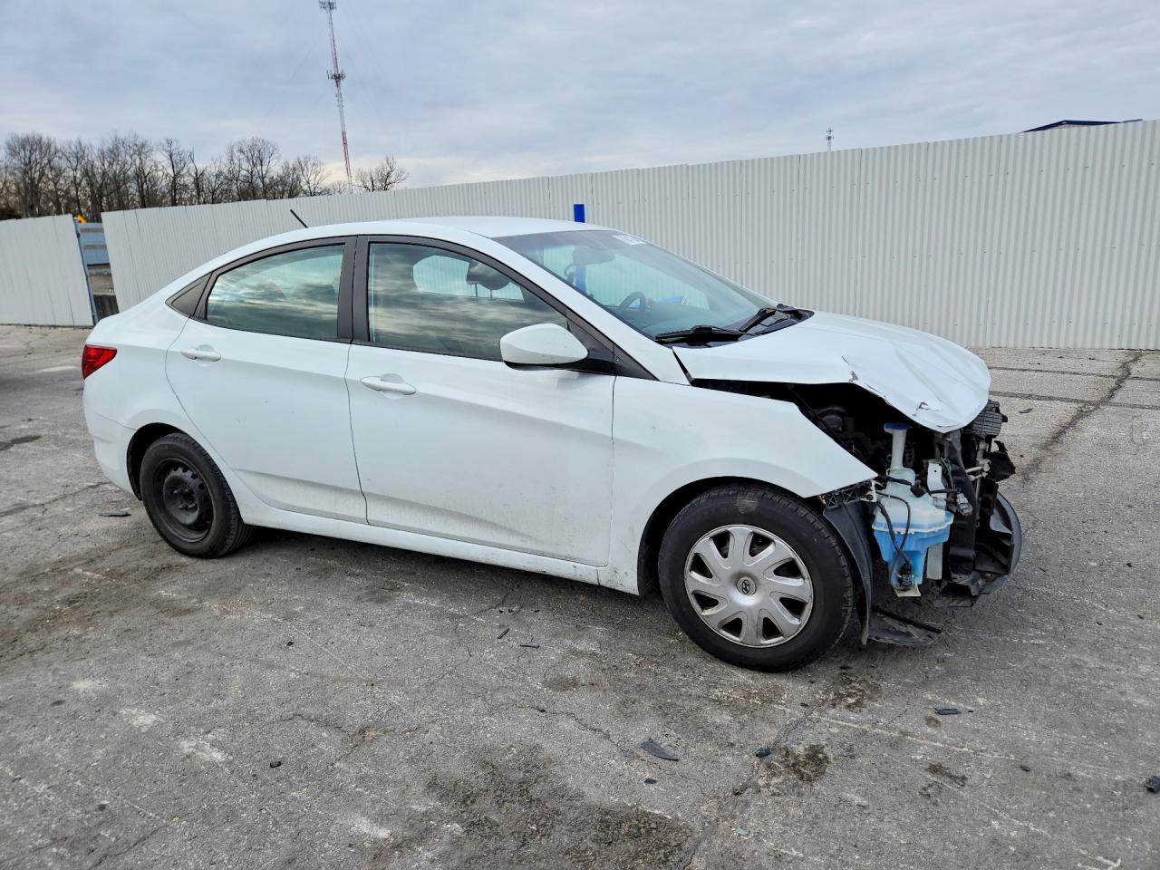 2014 HYUNDAI ACCENT GLS photo 4
