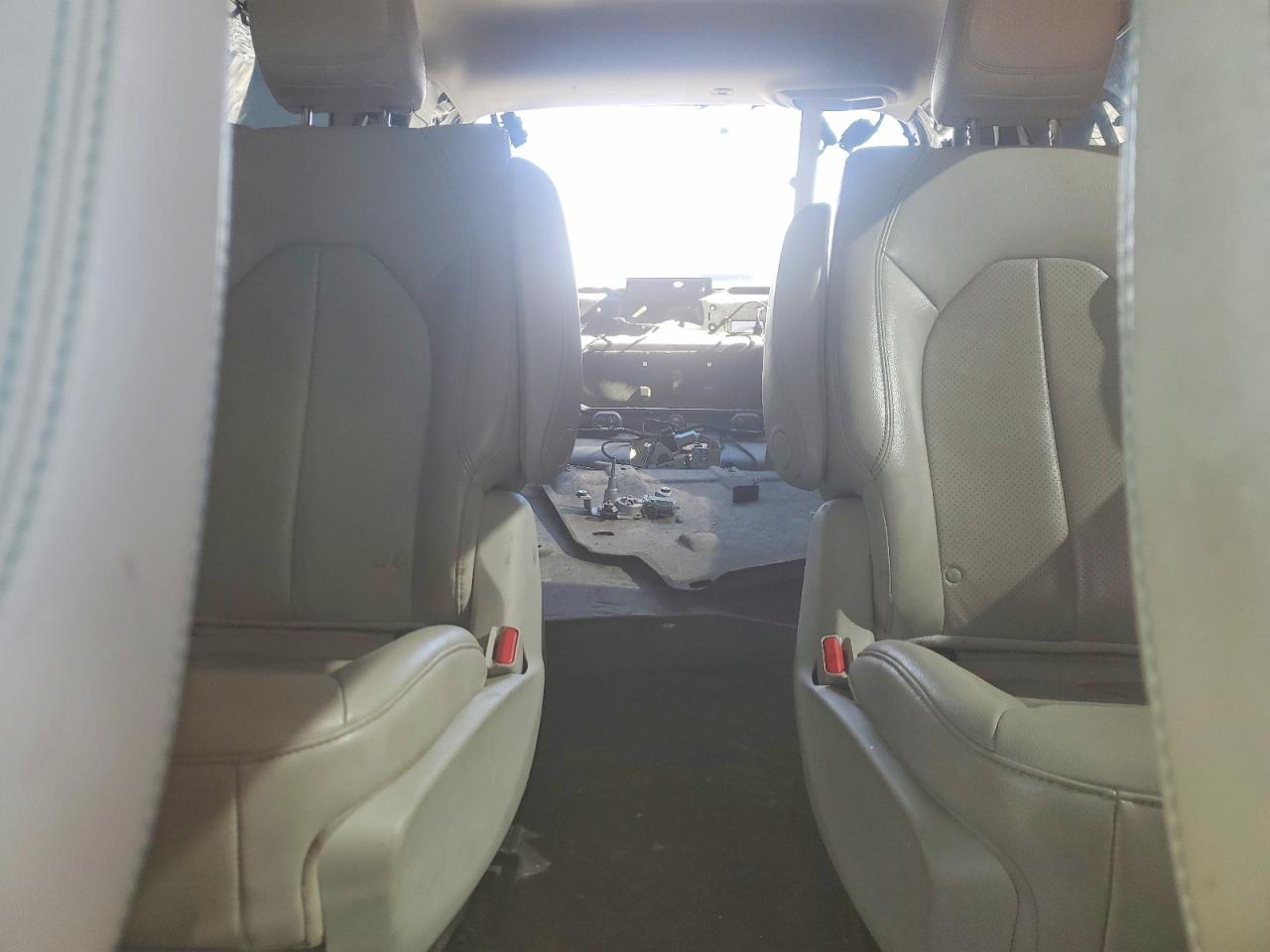 2019 CHRYSLER PACIFICA HYBRID TOURING L photo 10