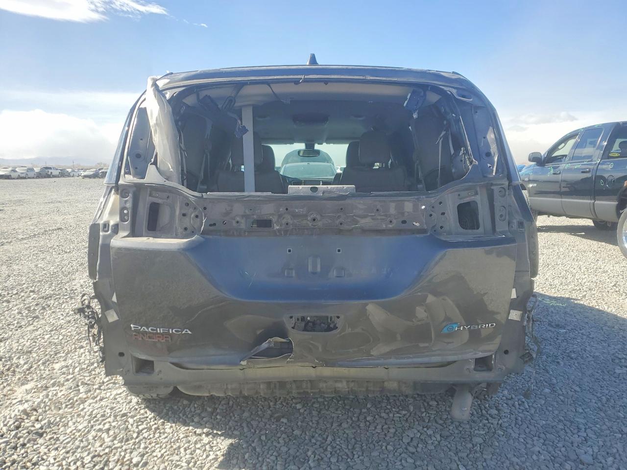 2019 CHRYSLER PACIFICA HYBRID TOURING L photo 6
