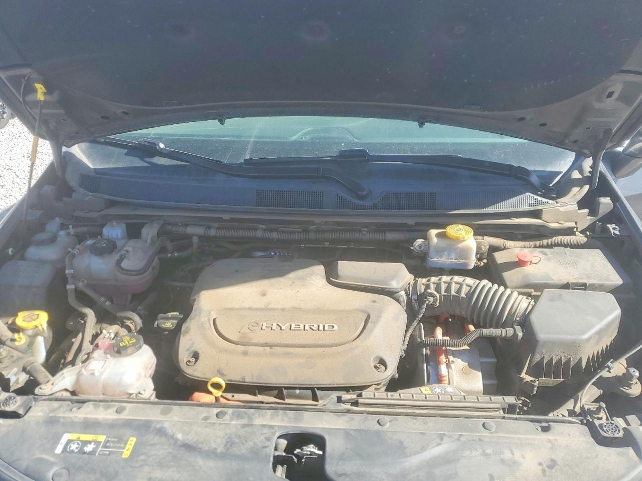 2019 CHRYSLER PACIFICA HYBRID TOURING L photo 12