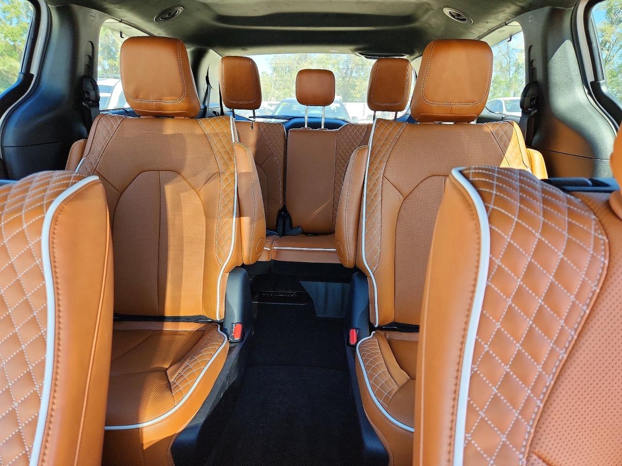 2026 CHRYSLER PACIFICA PINNACLE photo 28