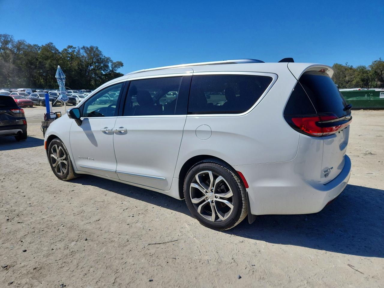 2026 CHRYSLER PACIFICA PINNACLE photo 4