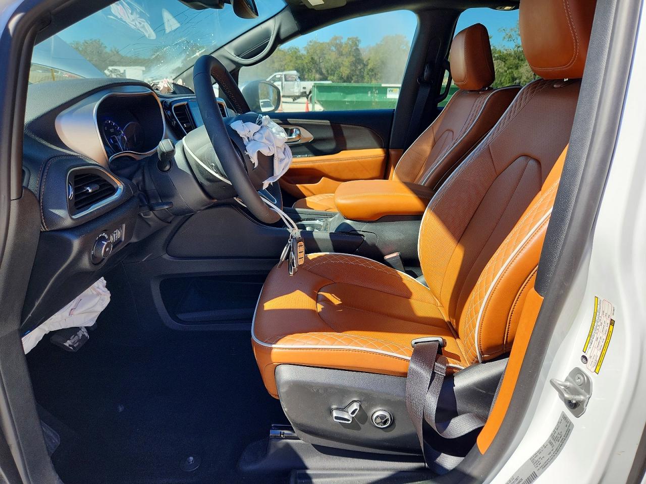 2026 CHRYSLER PACIFICA PINNACLE photo 19