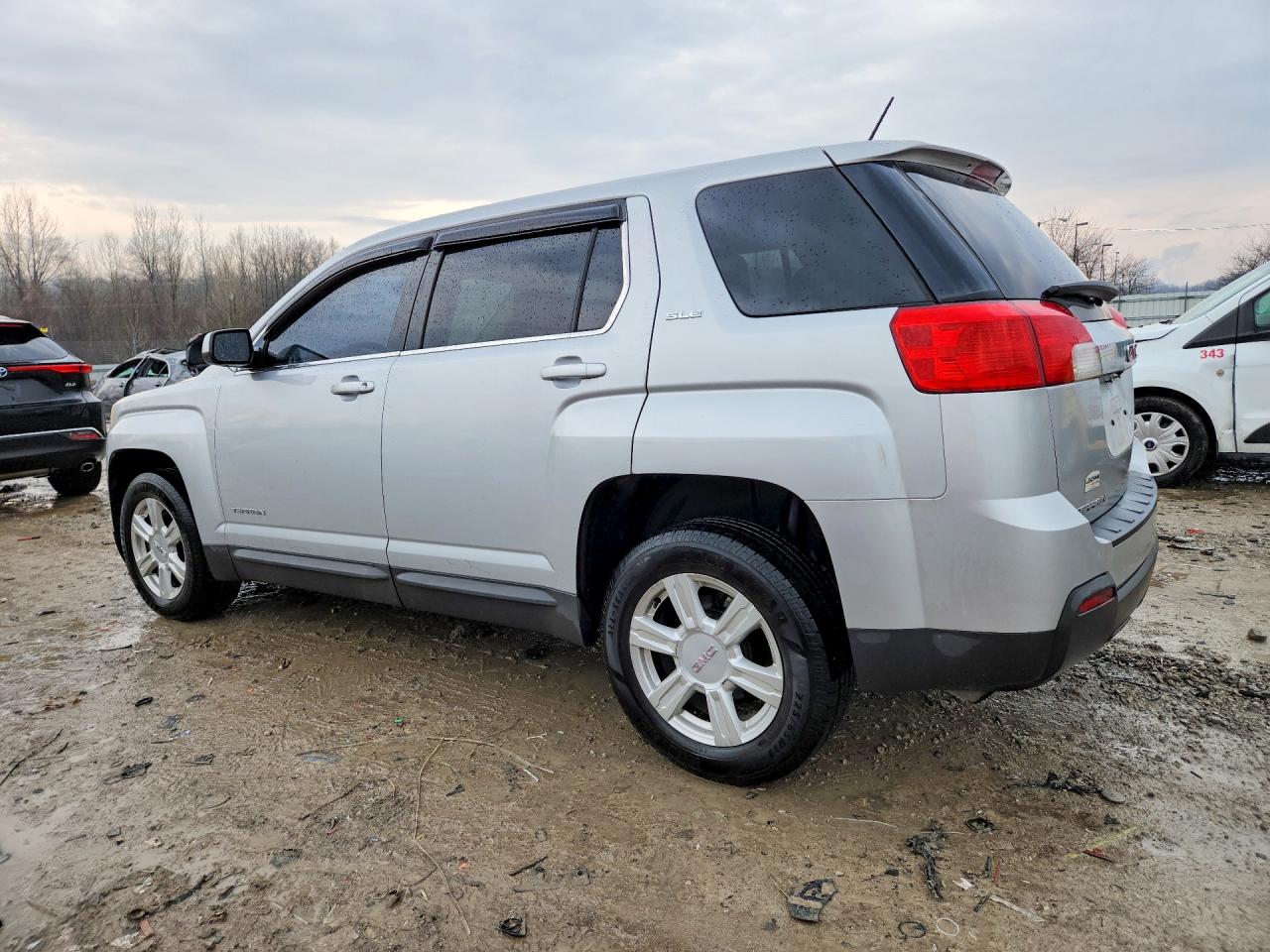 2015 GMC TERRAIN SLE photo 4