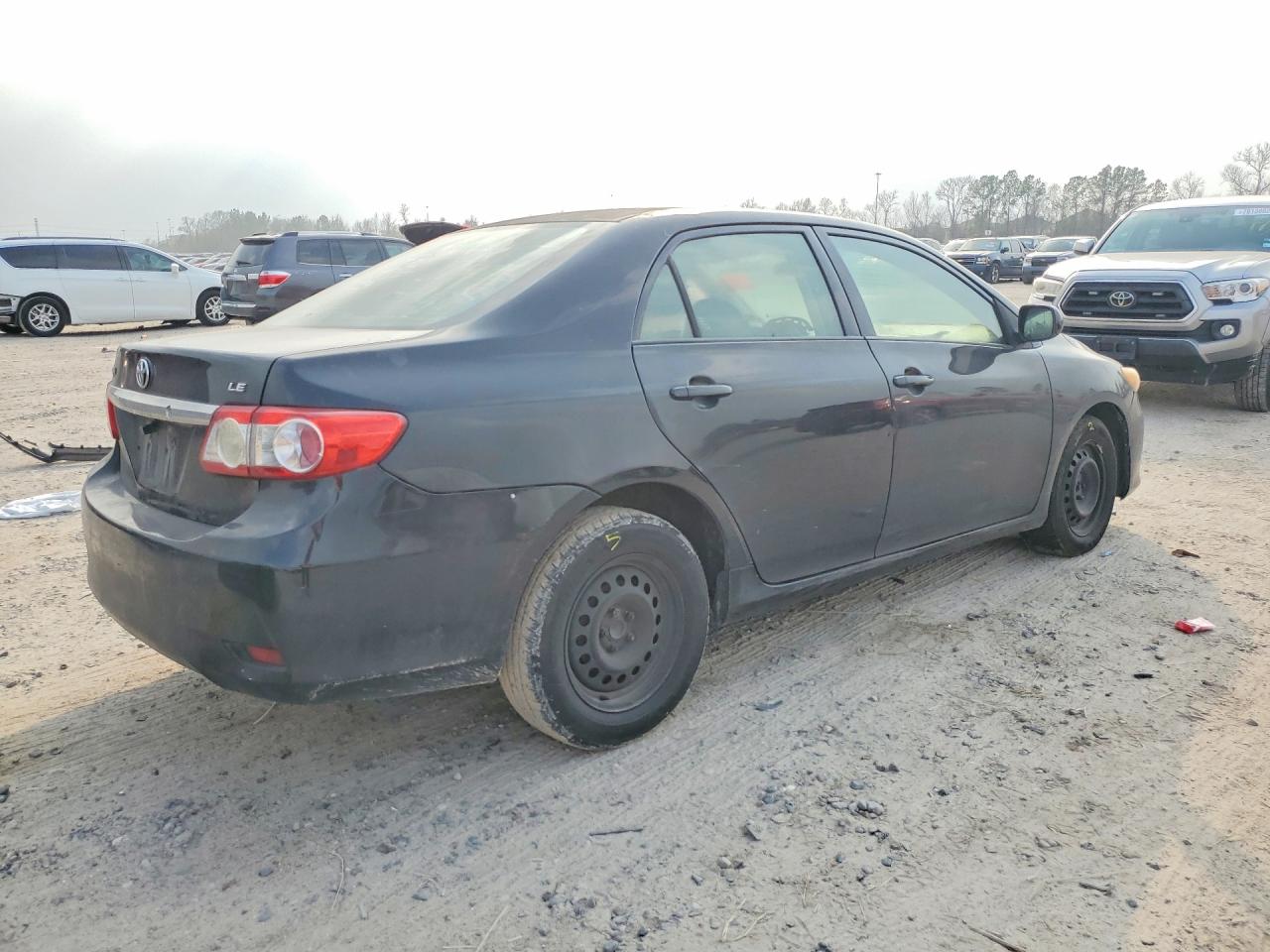 2011 TOYOTA COROLLA LE photo 5