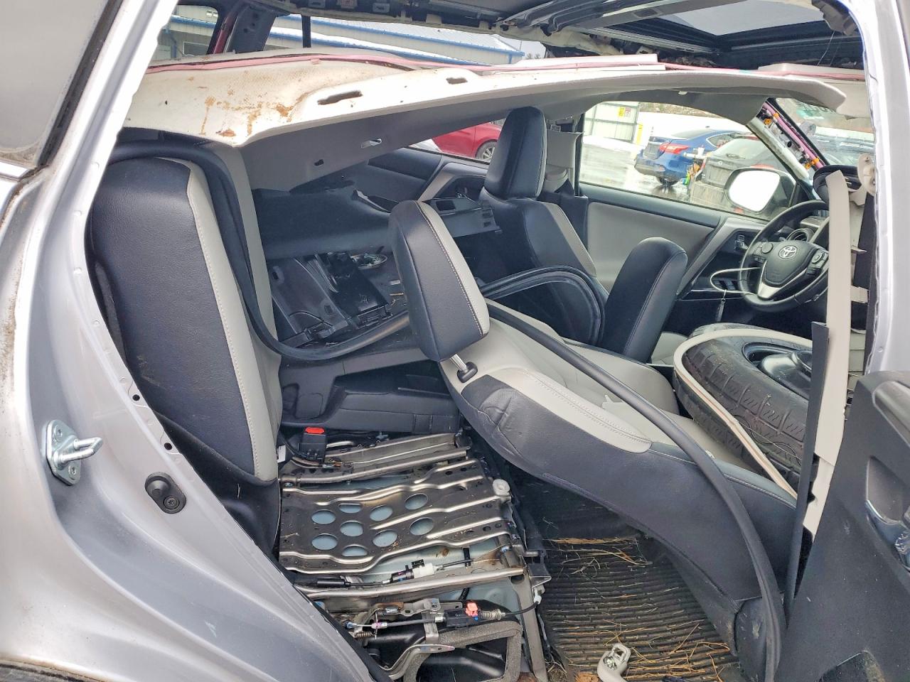 2017 TOYOTA RAV4 HV LIMITED photo 10