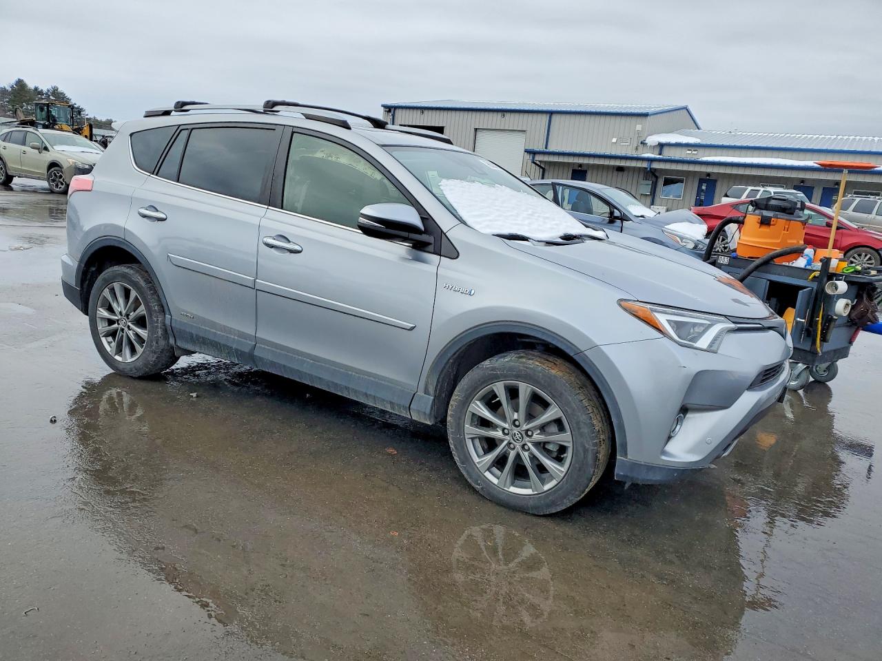 2017 TOYOTA RAV4 HV LIMITED photo 4