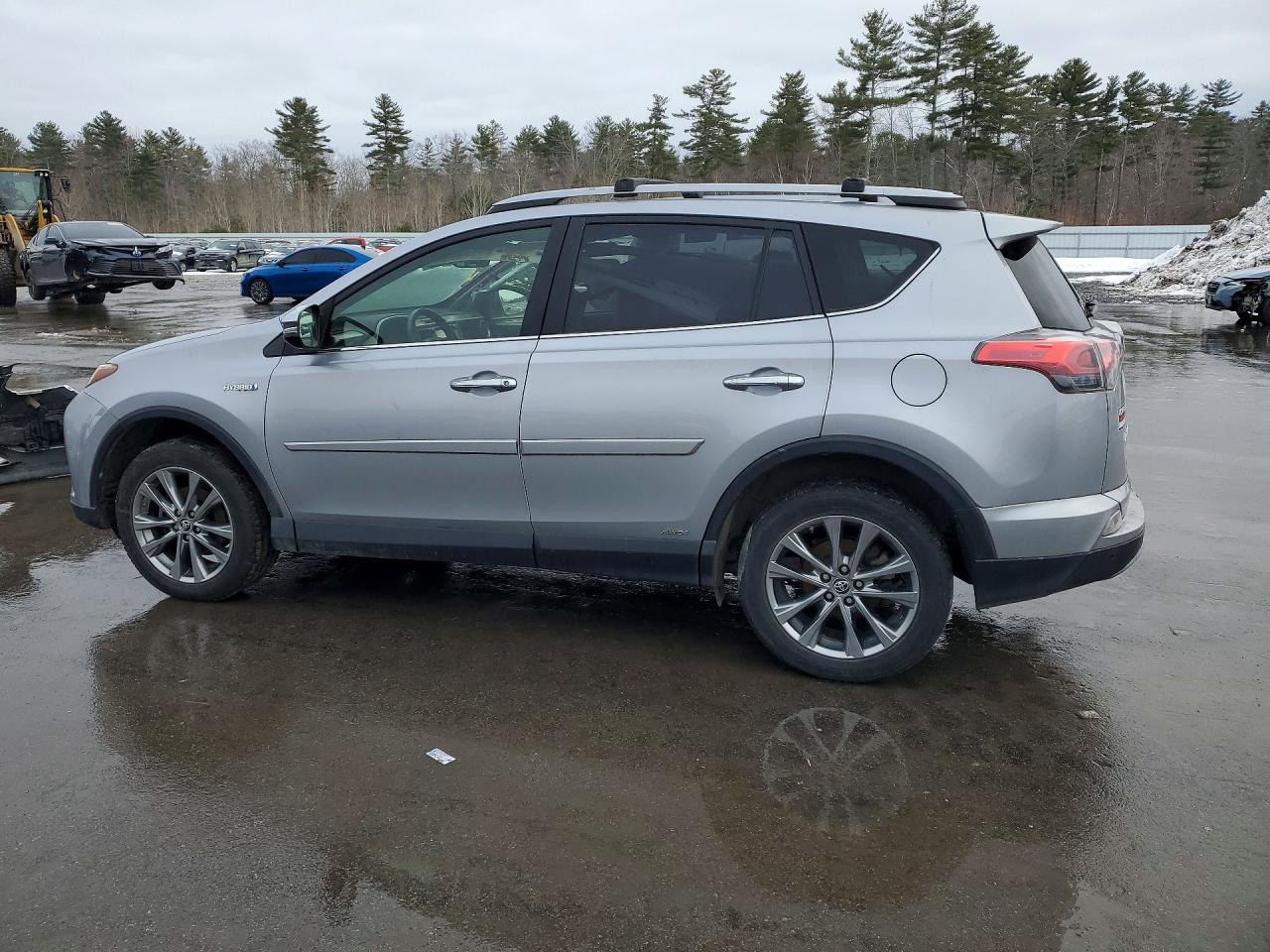 2017 TOYOTA RAV4 HV LIMITED photo 2