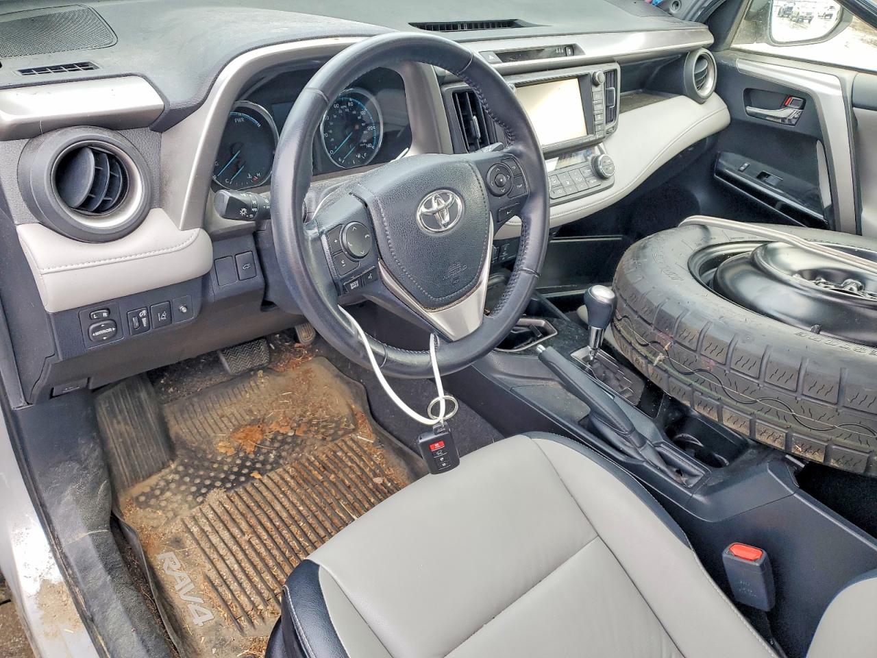 2017 TOYOTA RAV4 HV LIMITED photo 8