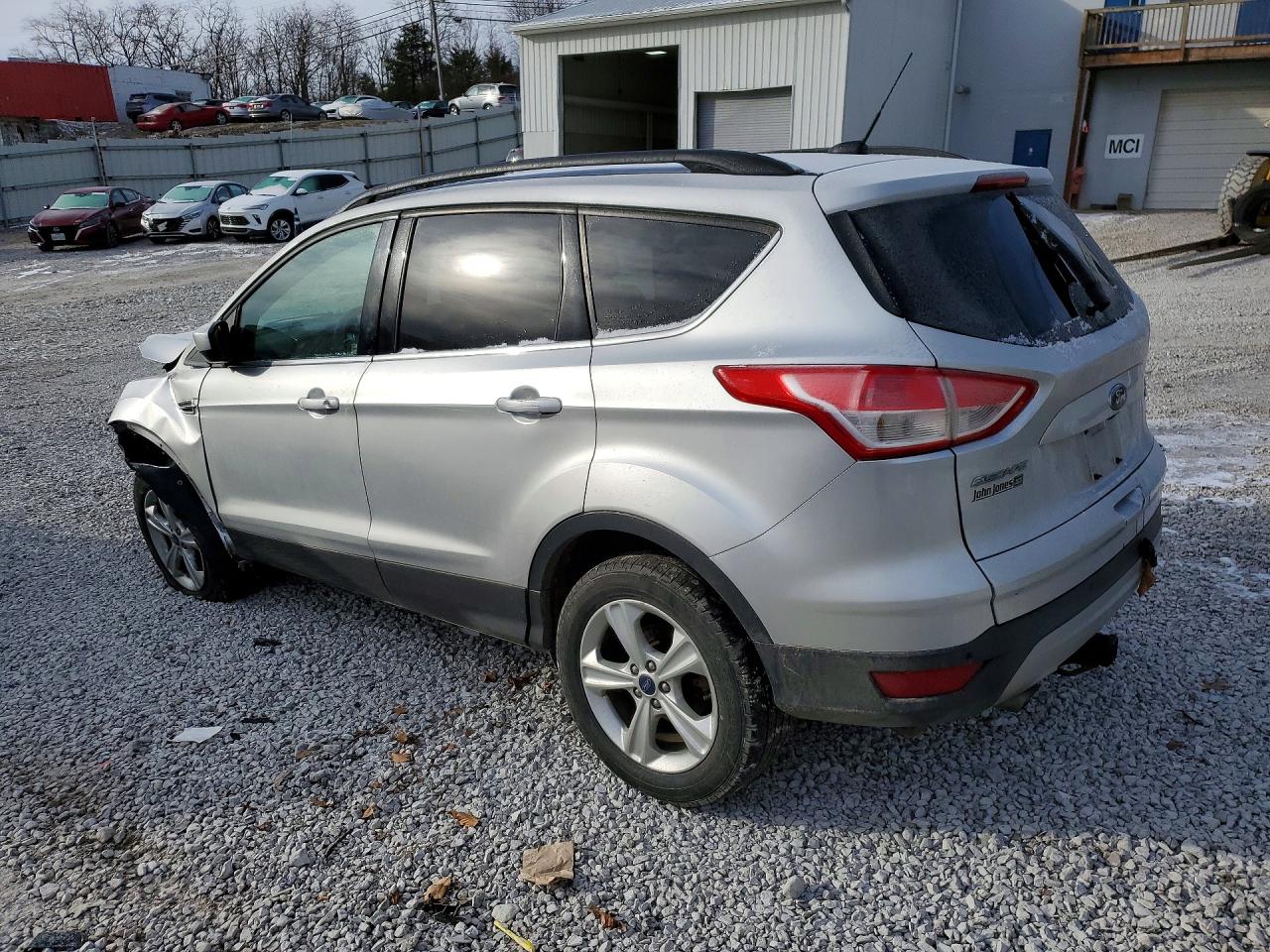 2016 FORD ESCAPE SE photo 2