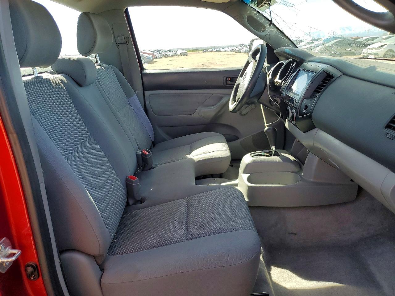 2005 TOYOTA TACOMA photo 10