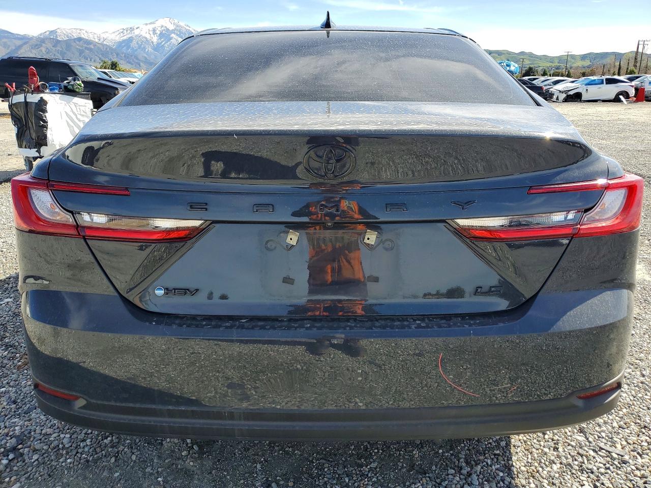 2025 TOYOTA CAMRY LE photo 6