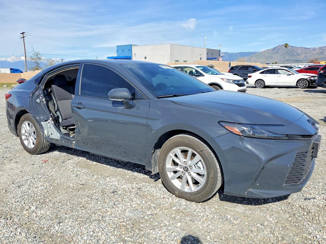 2025 TOYOTA CAMRY LE photo 4