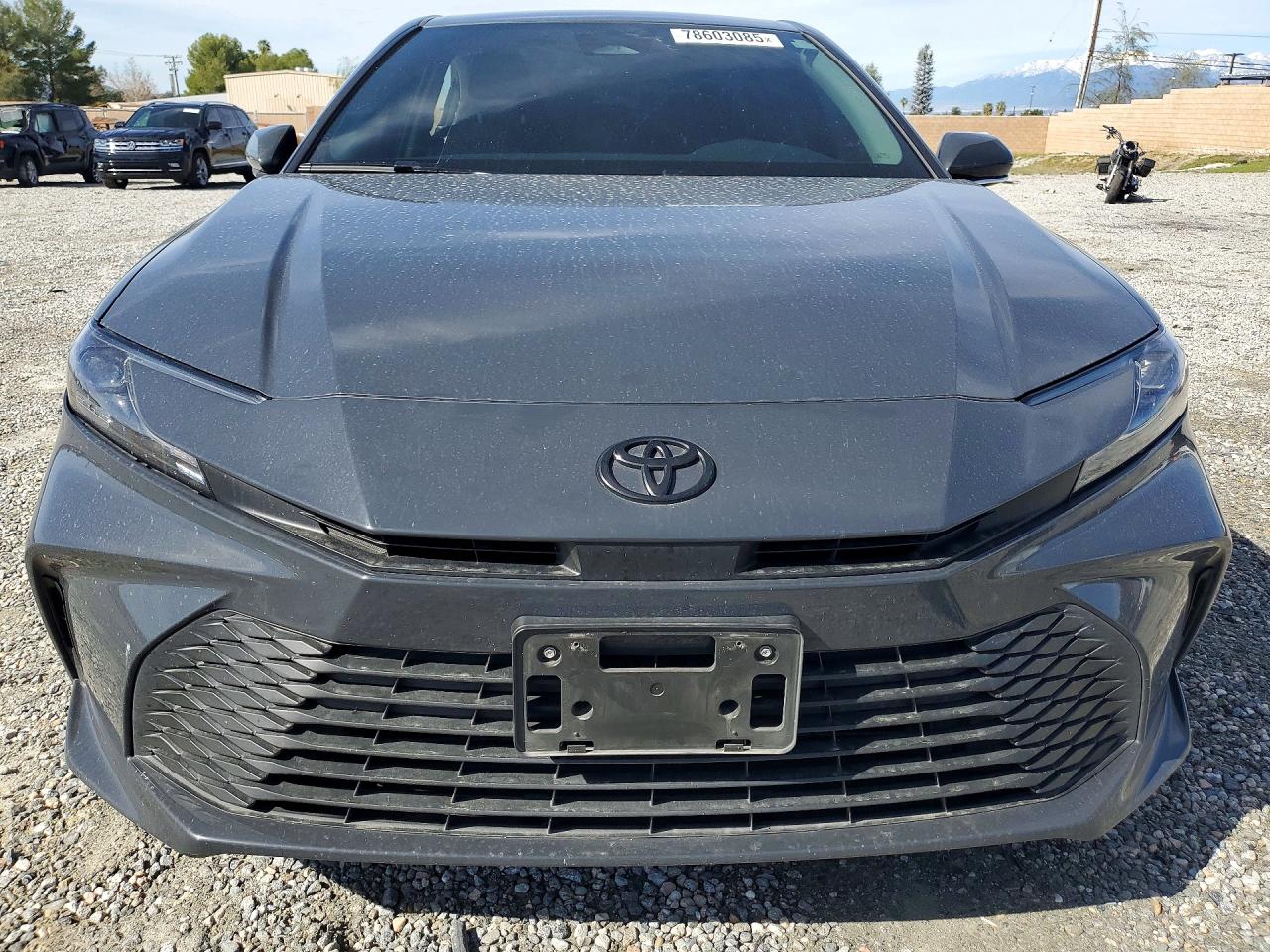 2025 TOYOTA CAMRY LE photo 5