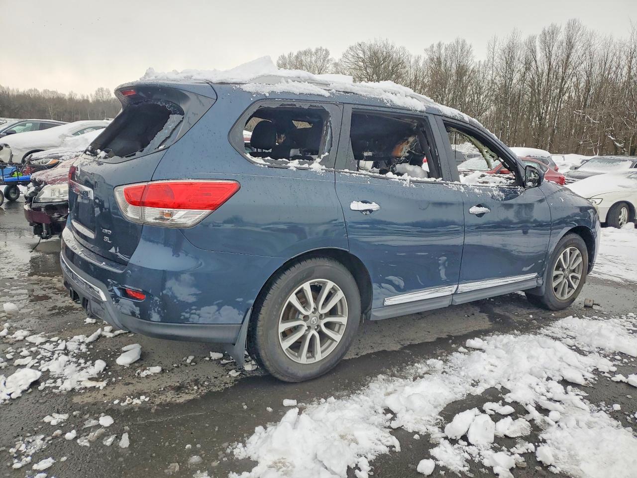 2013 NISSAN PATHFINDER S photo 3