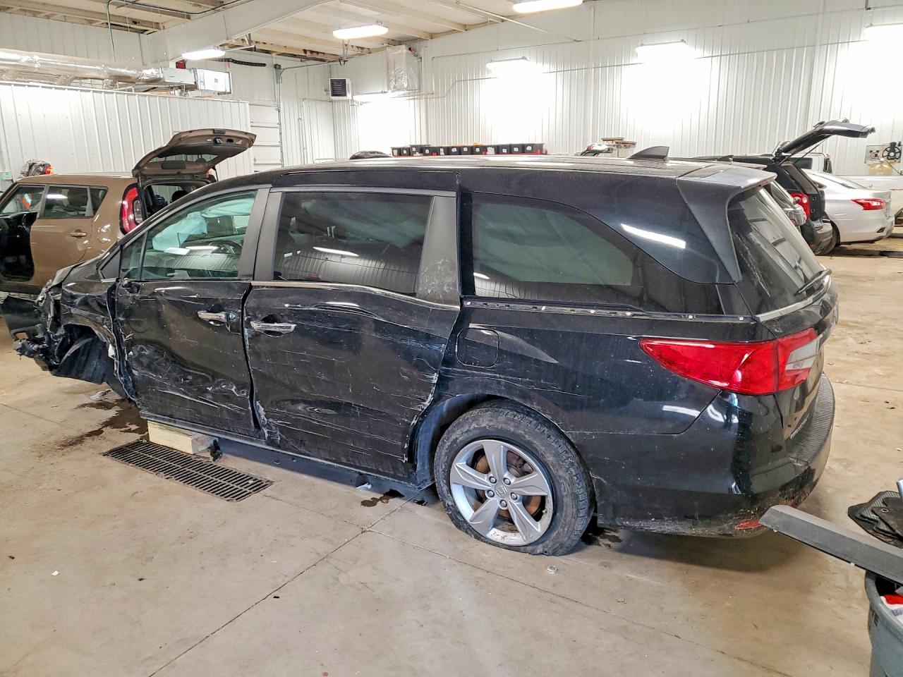 2019 HONDA ODYSSEY EXL photo 3