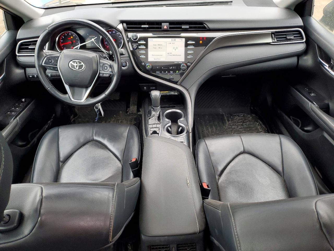 2019 TOYOTA CAMRY XSE photo 8
