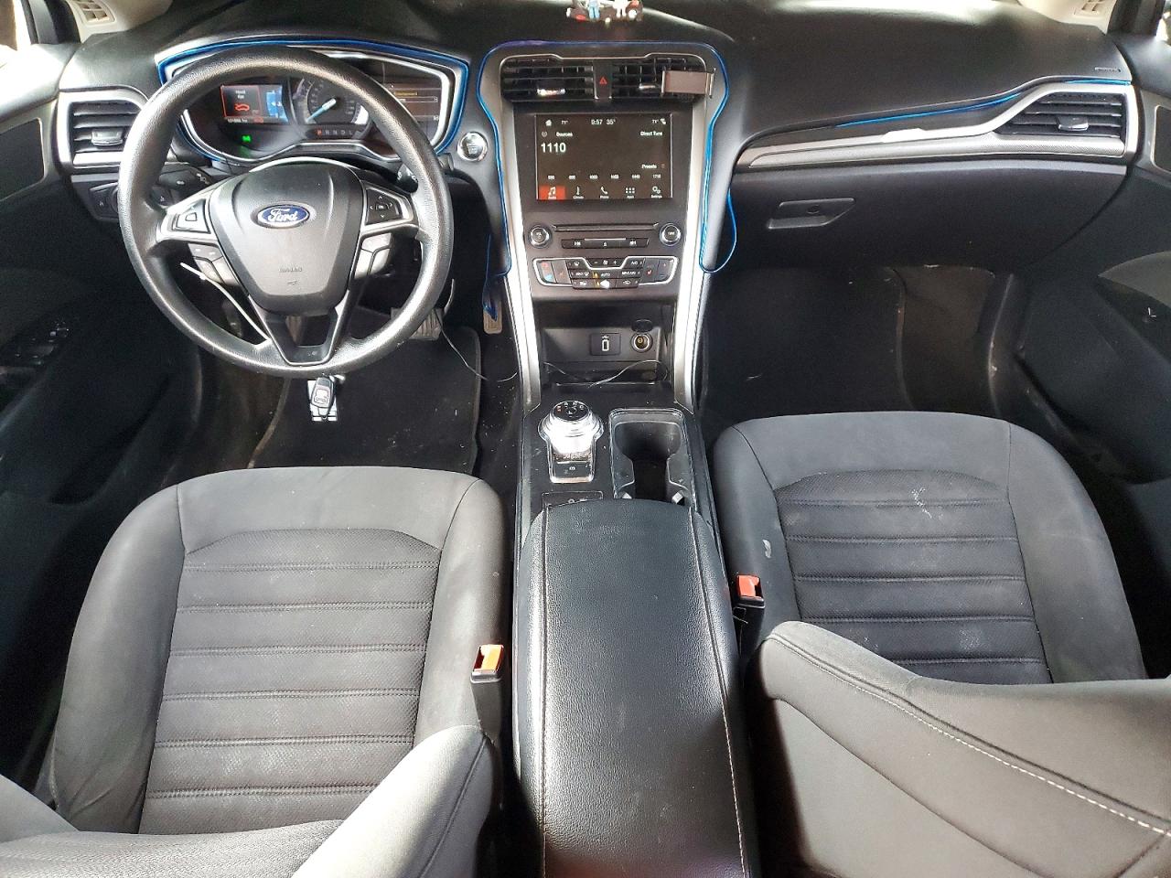 2017 FORD FUSION SE photo 22