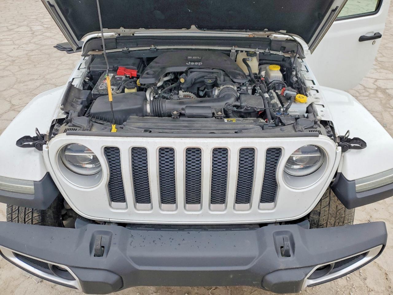 2018 JEEP WRANGLER UNLIMITED SAHARA photo 12