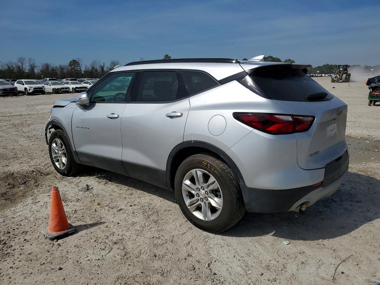 2020 CHEVROLET BLAZER 1LT photo 4