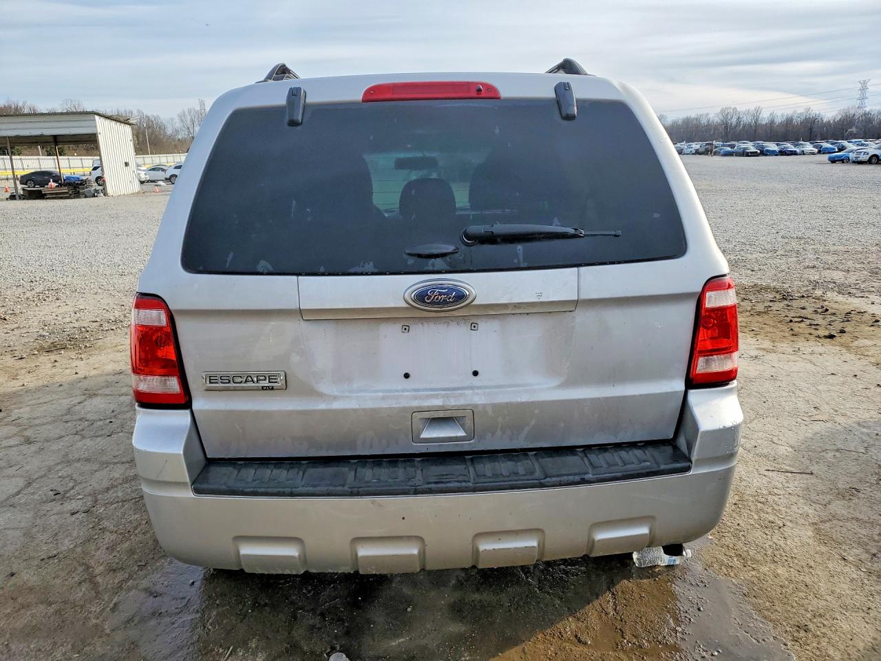 2011 FORD ESCAPE XLT photo 11