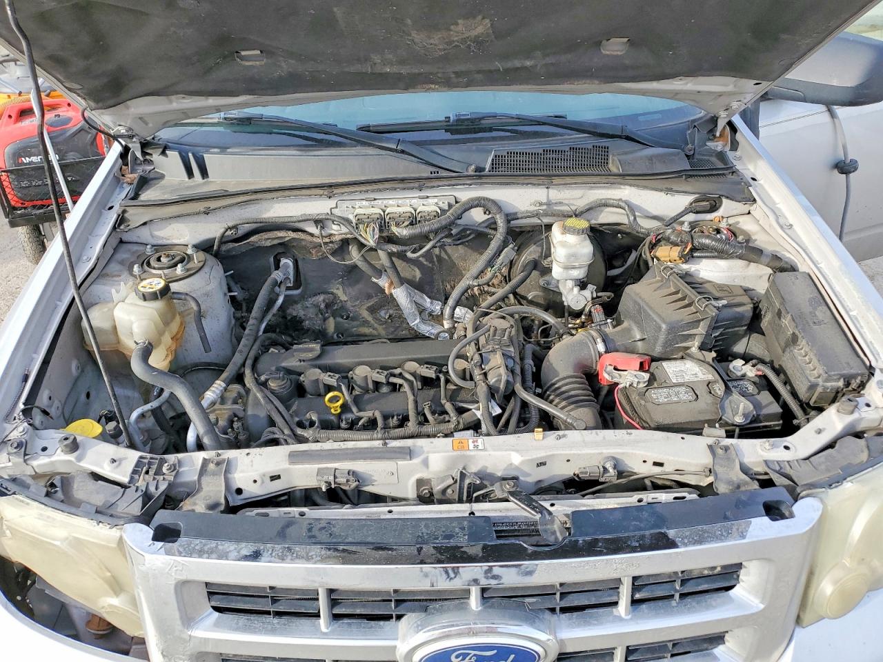 2011 FORD ESCAPE XLT photo 23