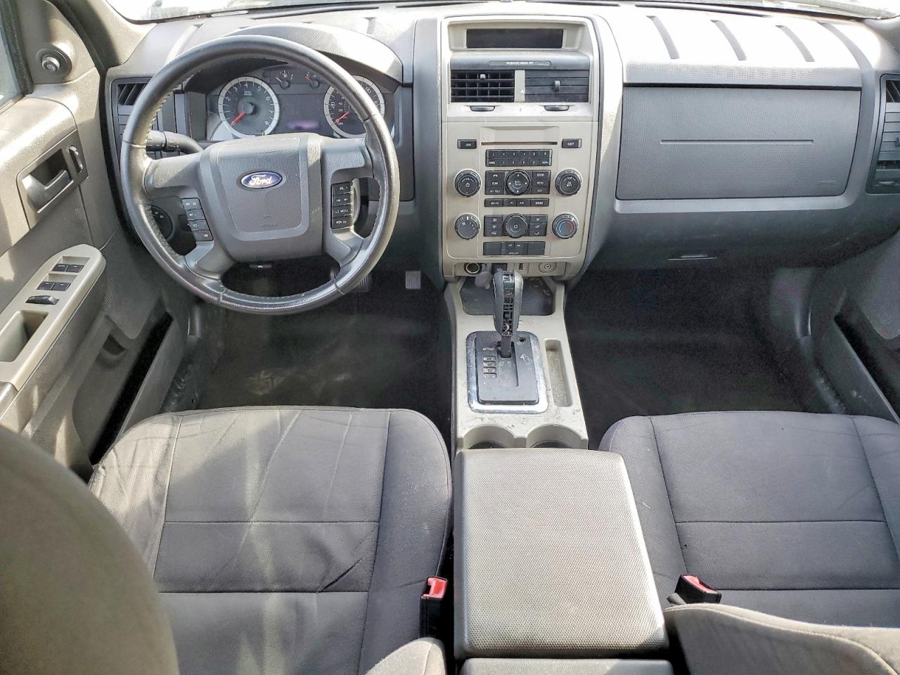2011 FORD ESCAPE XLT photo 15