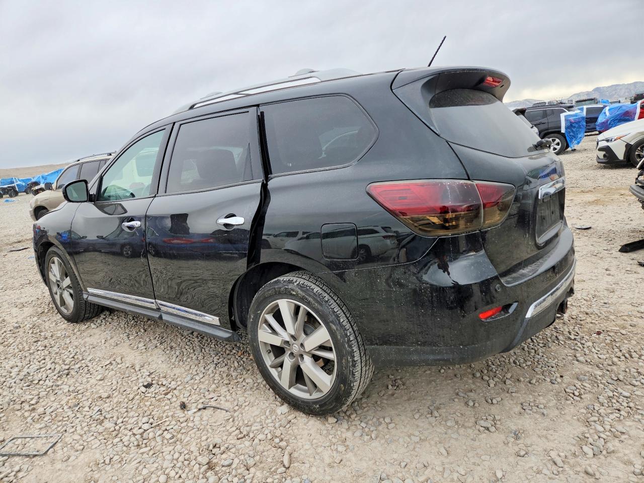 2013 NISSAN PATHFINDER S photo 4