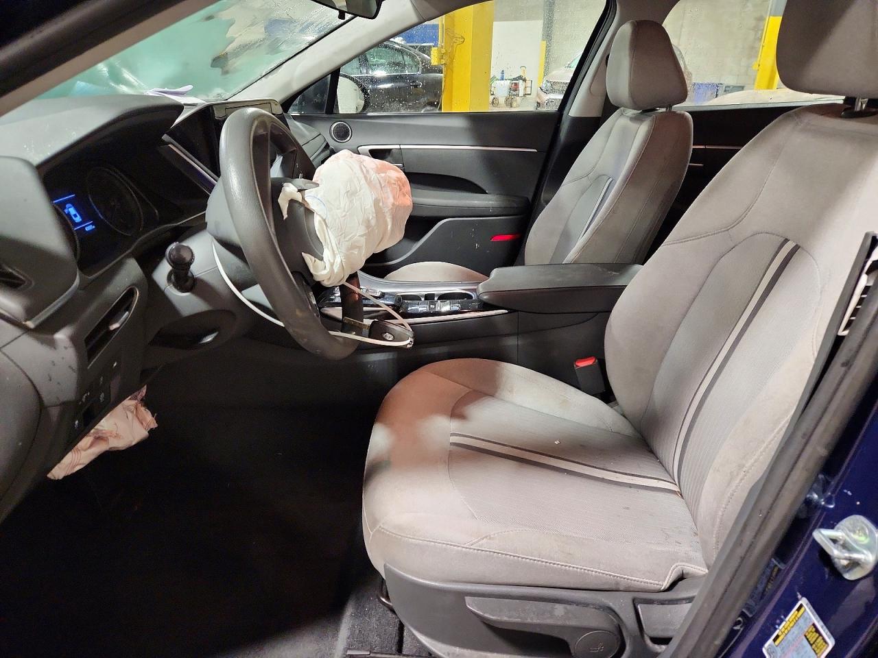 2020 HYUNDAI SONATA SE photo 13