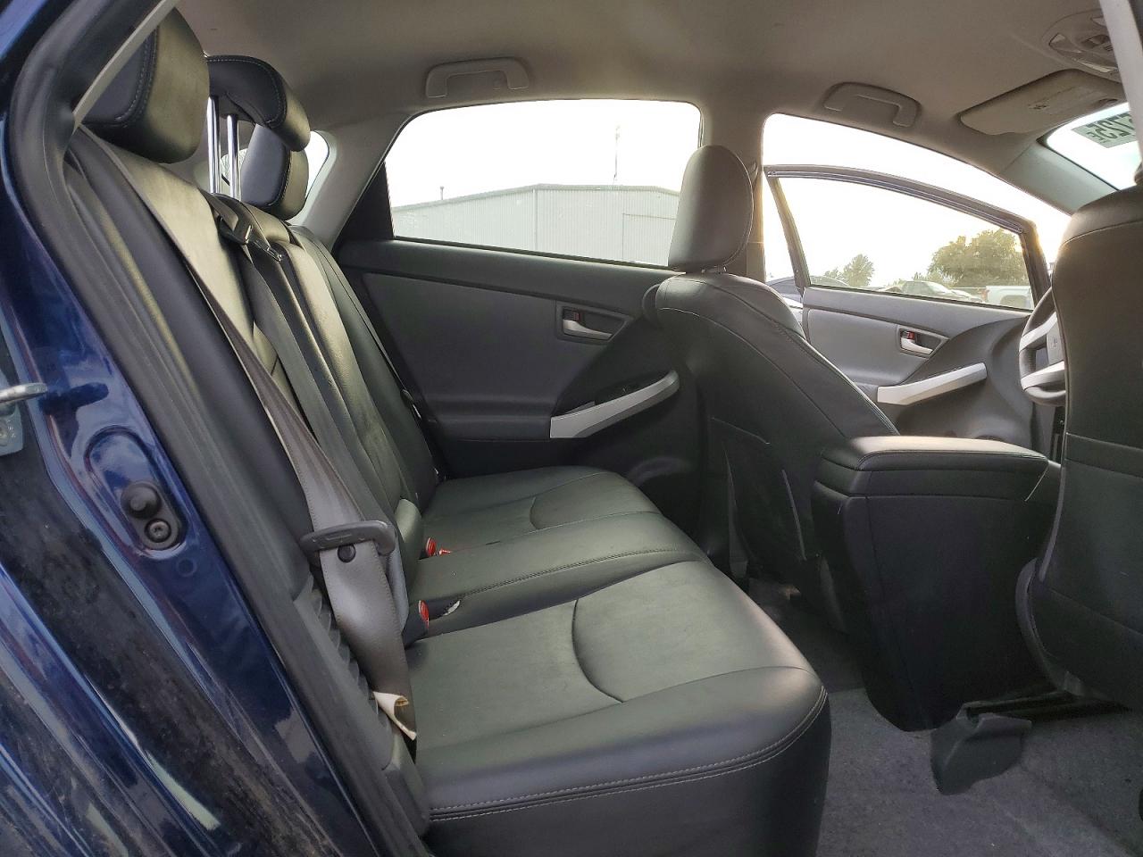 2013 TOYOTA PRIUS photo 10
