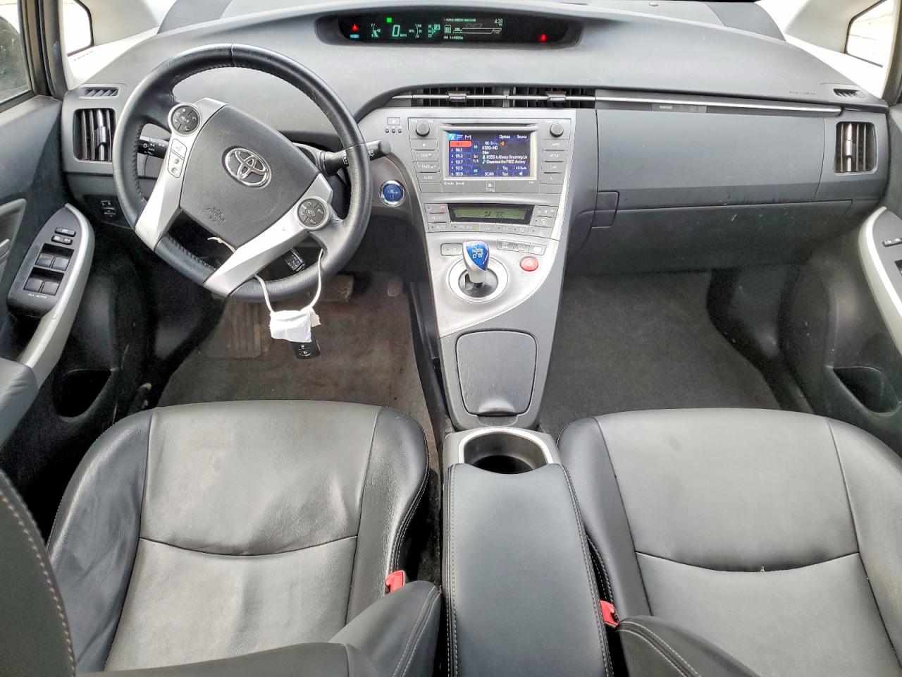 2013 TOYOTA PRIUS photo 8
